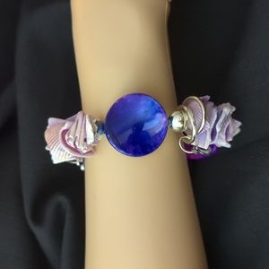 Shell & purple stone stretch bracelet